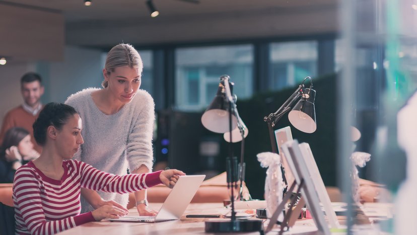 Maßnahme Kompetenzen im Dienstleistungsbereich (KiD) für Arbeitslose Arbeitslose erhält über die Gutscheinmaßnahme Kompetenzen im Dienstleistungsbereich KID Unterstützung bei ihrer beruflichen Orientierung